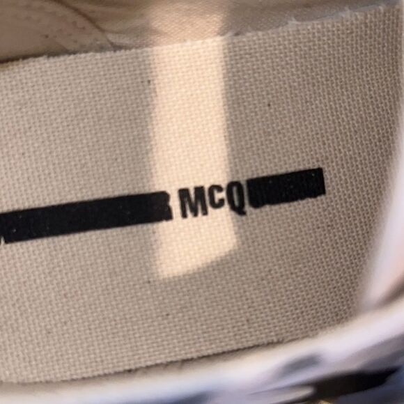 NWT McQ White Swallow Swarm Trainer Size 38 Unisex - Picture 4 of 13